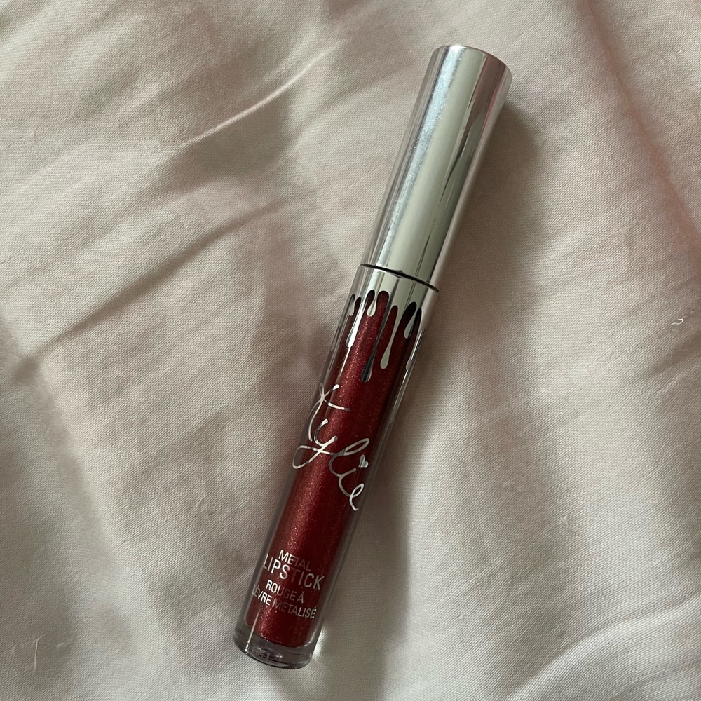 kylie cosmetics dancer liquid lipstick